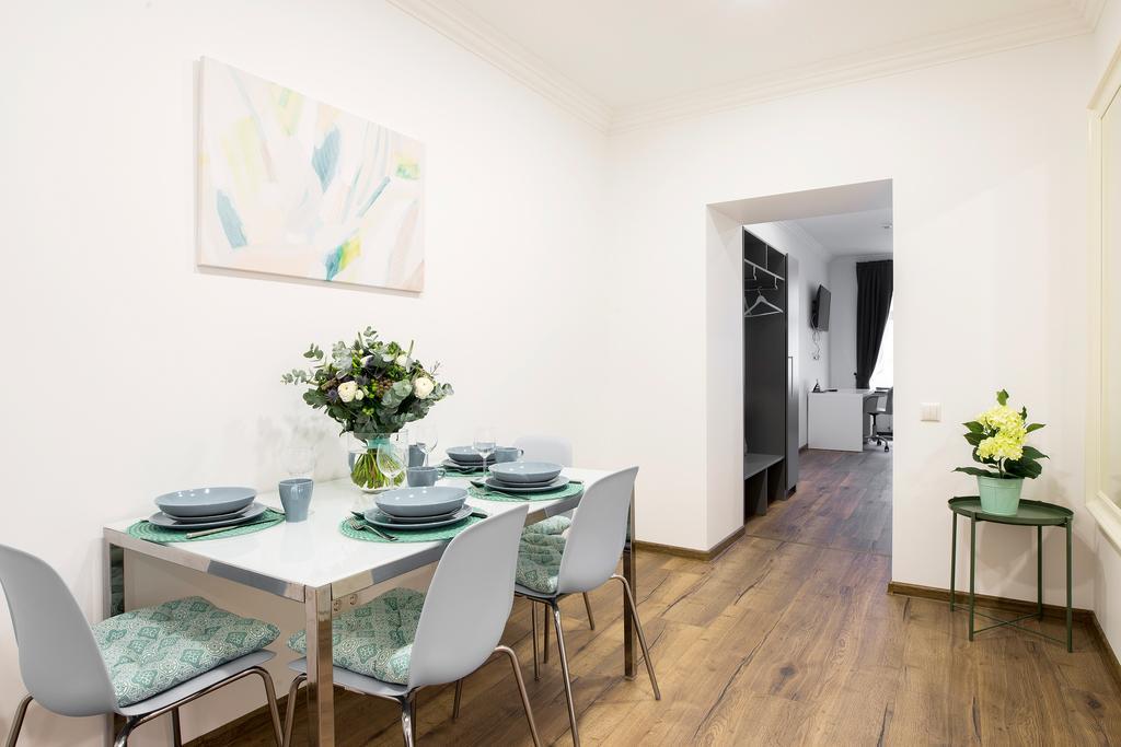 St.Roland Livu Square Apartment Riga Ngoại thất bức ảnh