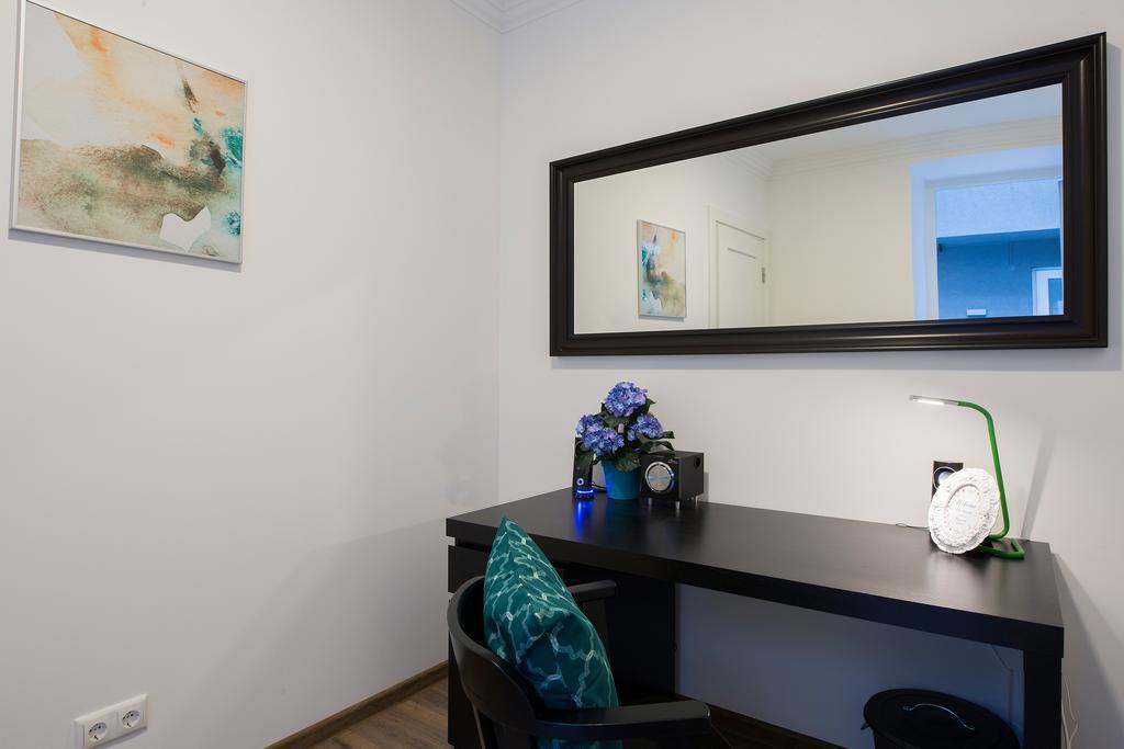 St.Roland Livu Square Apartment Riga Ngoại thất bức ảnh