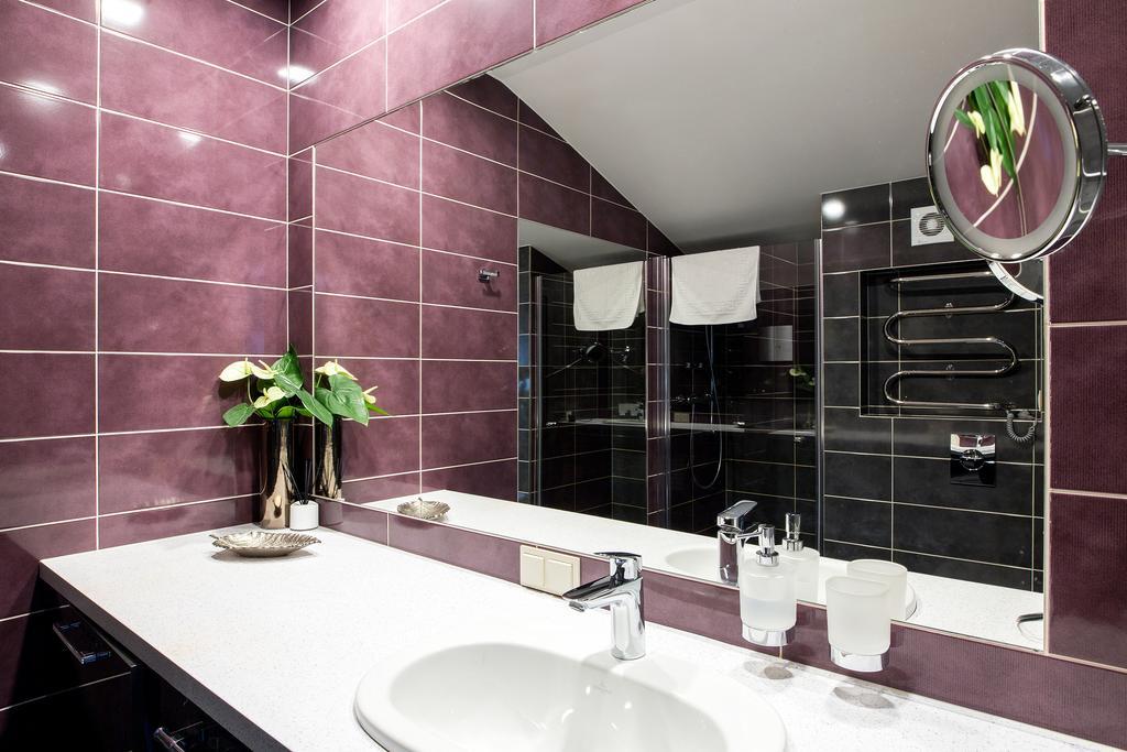 St.Roland Livu Square Apartment Riga Ngoại thất bức ảnh
