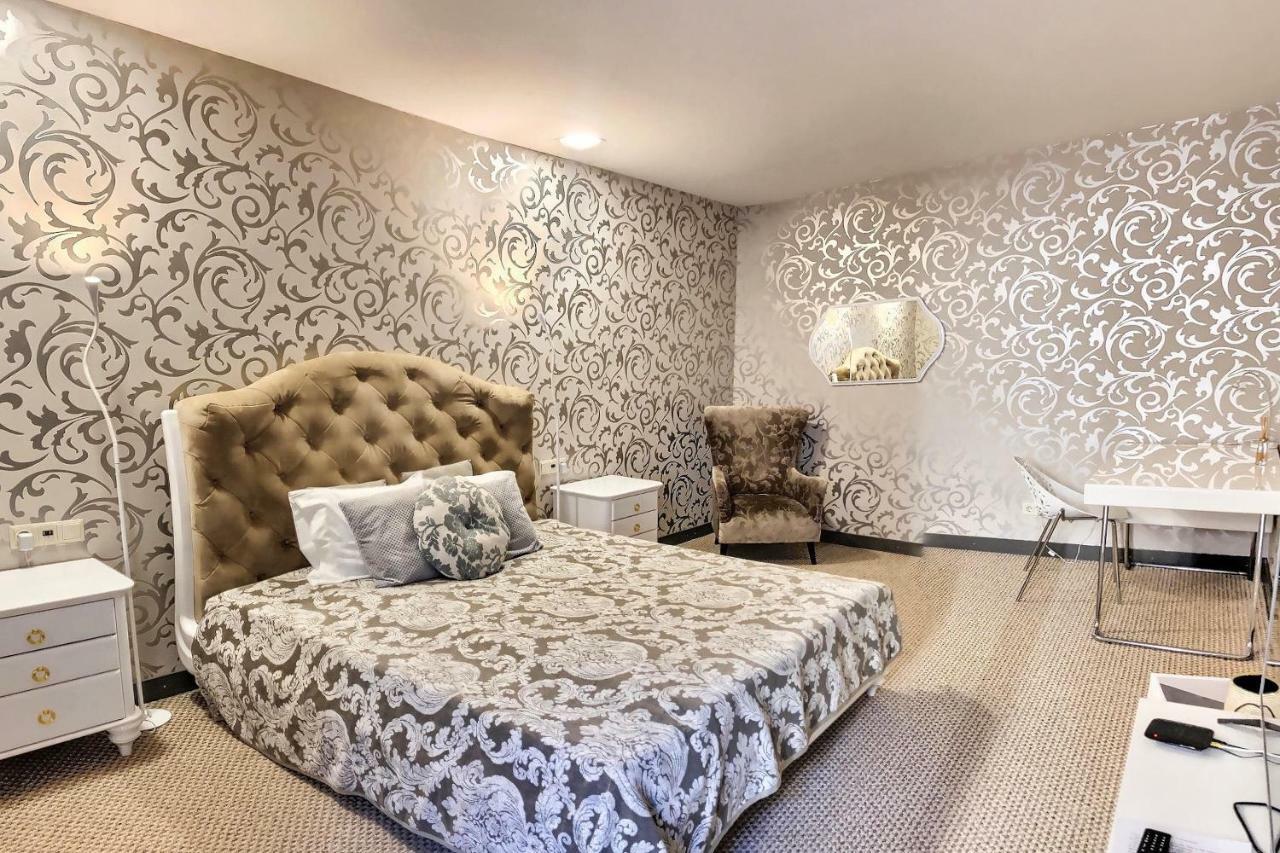 St.Roland Livu Square Apartment Riga Ngoại thất bức ảnh