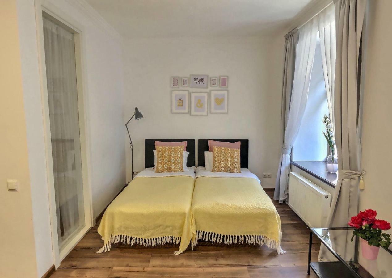 St.Roland Livu Square Apartment Riga Ngoại thất bức ảnh