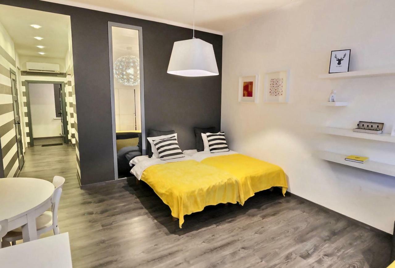 St.Roland Livu Square Apartment Riga Ngoại thất bức ảnh