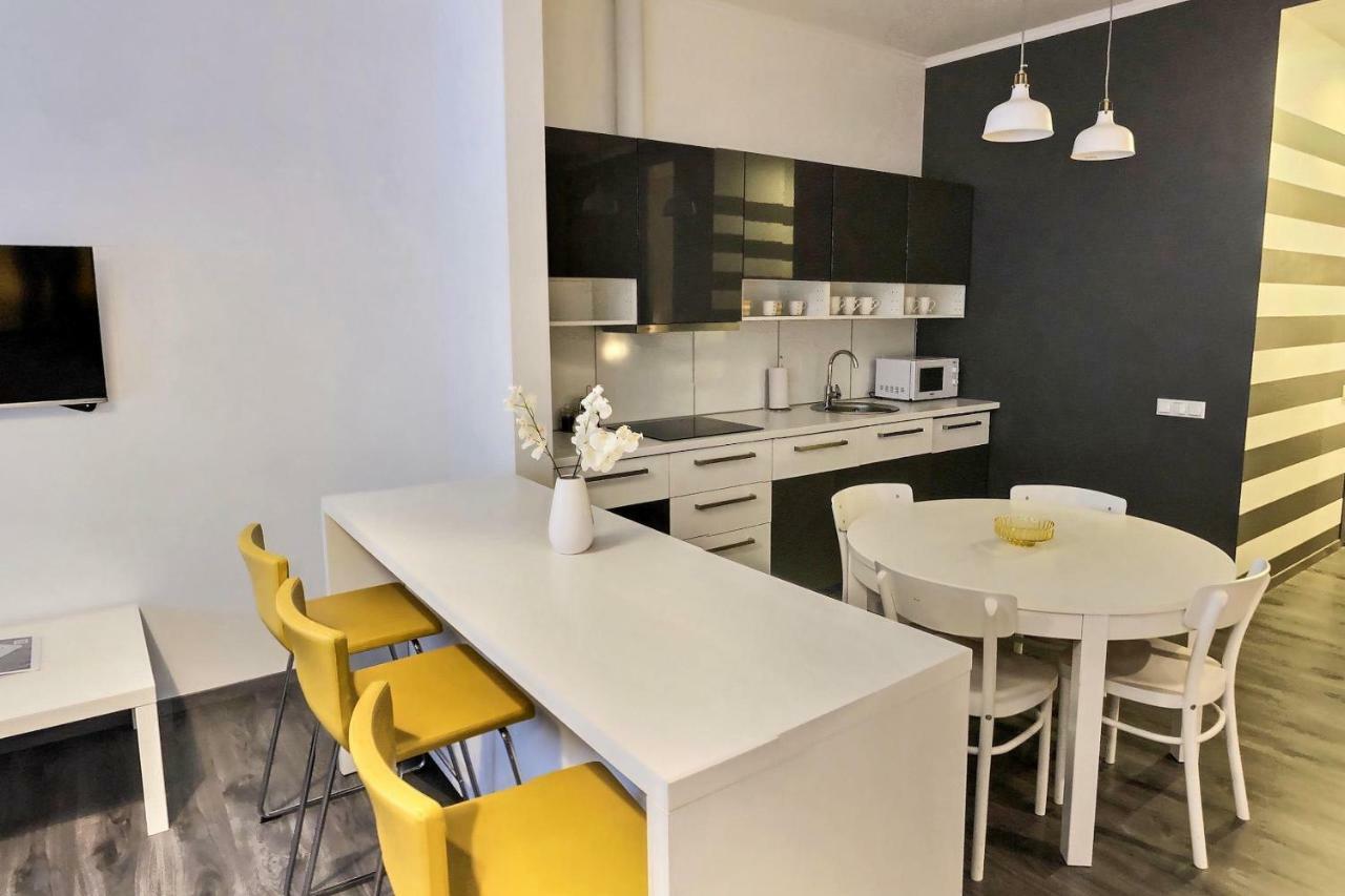 St.Roland Livu Square Apartment Riga Ngoại thất bức ảnh