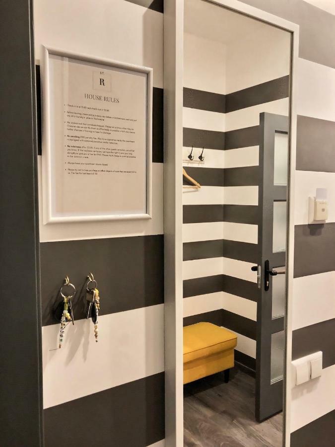 St.Roland Livu Square Apartment Riga Ngoại thất bức ảnh
