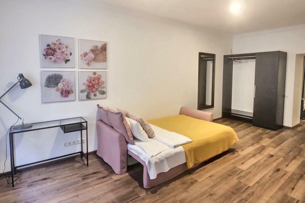 St.Roland Livu Square Apartment Riga Ngoại thất bức ảnh